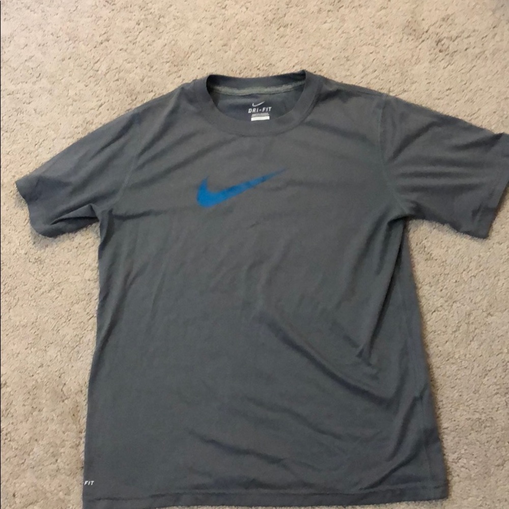 Nike tee excellent condition